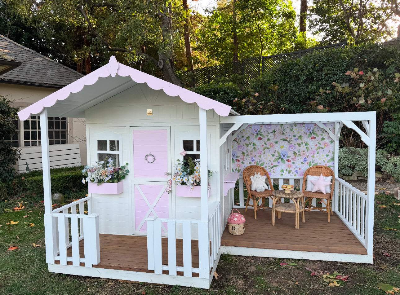 Presenting the Stunning Frankie Grand Playhouse for the ONE and ONLY @kathyhilton! 🏡💖