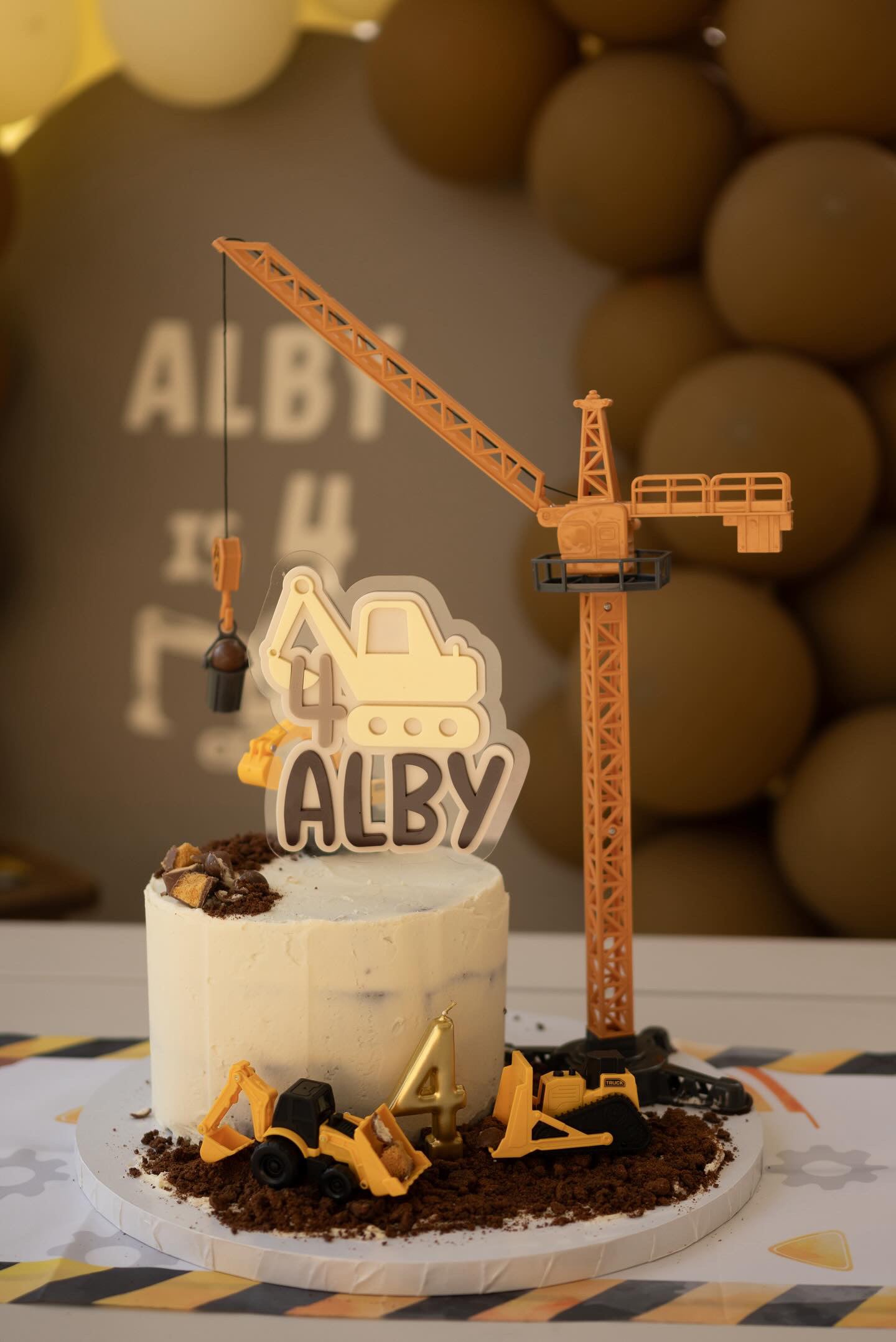 Digger Cake Topper – Custom Construction-Themed Cake Decoration