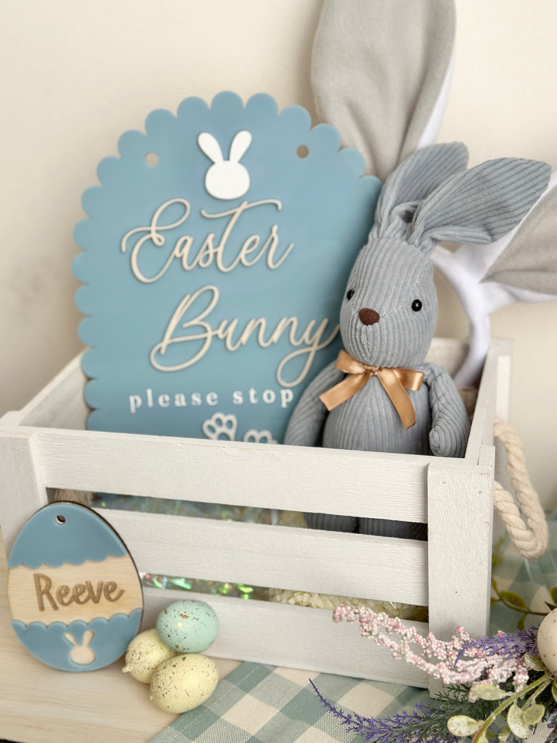 Scalloped Bunny Stop Here Plaque